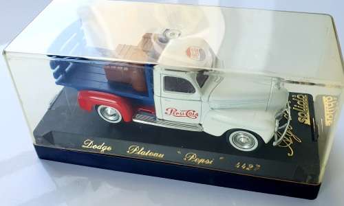 VINTAGE - ORIGINAL SOLIDO AGE D OR - DODGE PLATEAU `PEPSI` 4427